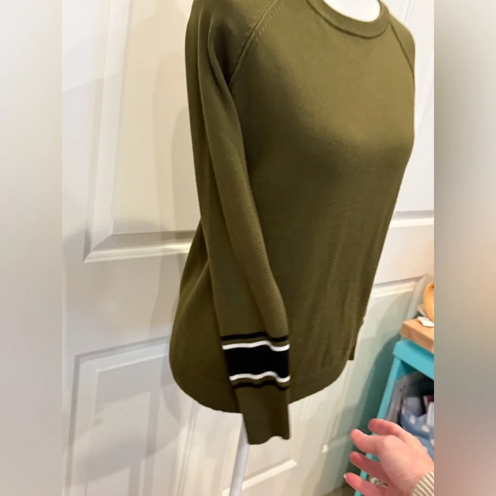 Sweater Olive Green Lightweight Knit Striped Cuff Crewneck Casual Cozy Pullover - Picture 3 of 8